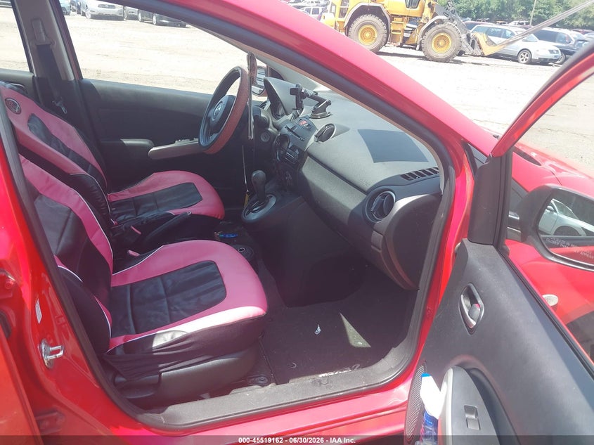 2011 Mazda 2 VIN JM1DE1HZ8B0114553 IAAI salvage auction — RIGHT REAR, Salvage (Pennsylvania), sold $425 on 2026-07-31 (photo 5)
