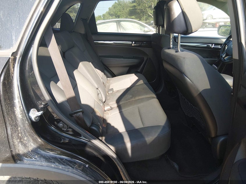 2013 Kia Sorento VIN 5XYKT3A18DG406178 IAAI salvage auction — UNKNOWN, Salvage (Texas), sold $400 on 2026-07-13 (photo 8)