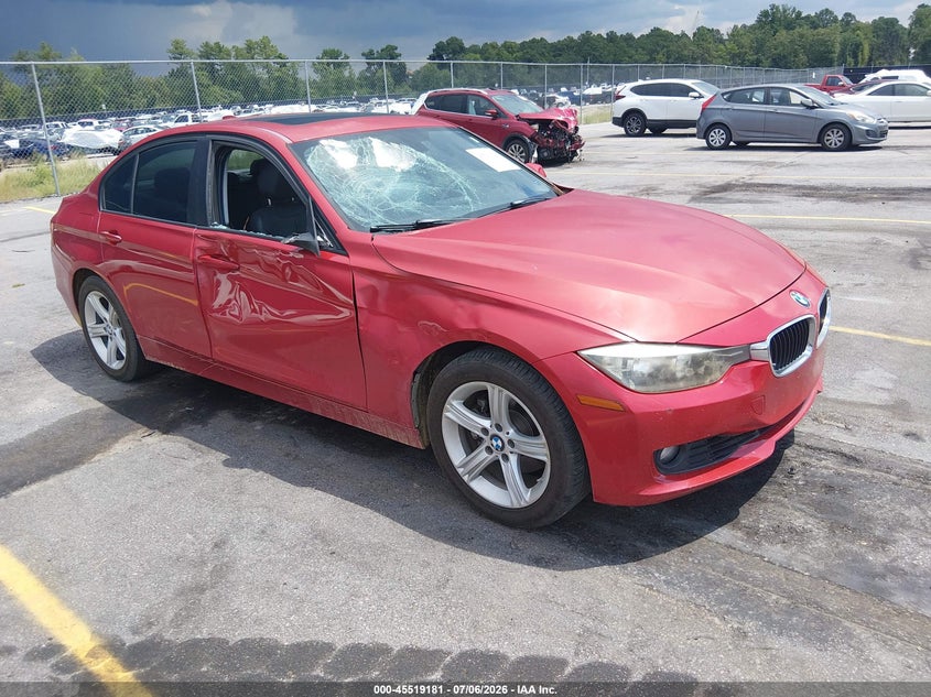 2012 BMW 3er VIN WBA3A5C58CF340266 IAAI salvage auction — SIDE, Salvage (South Carolina), sold $700 on 2026-08-02 (photo 1)