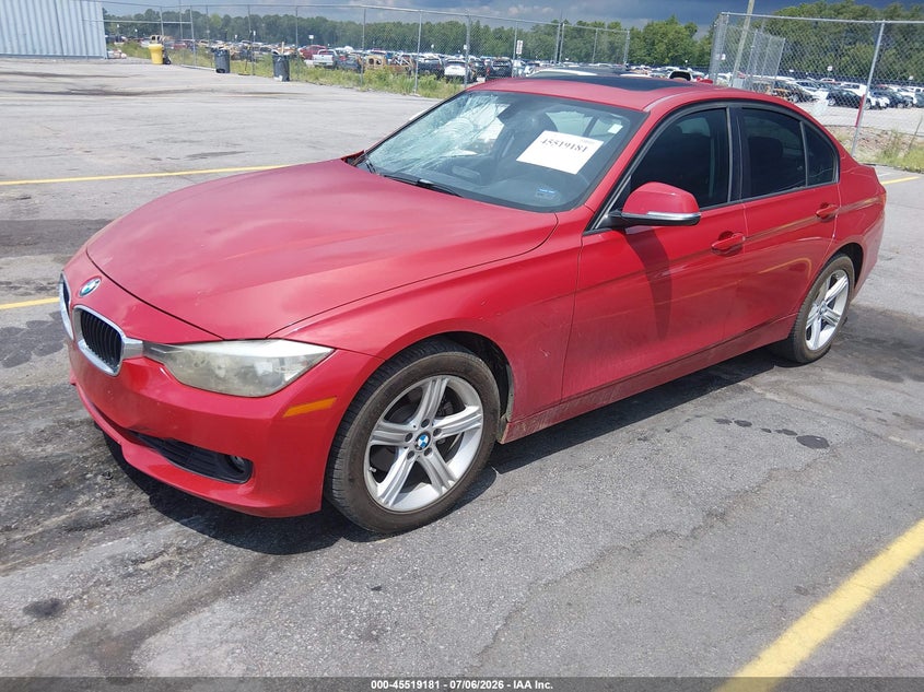 2012 BMW 3er VIN WBA3A5C58CF340266 IAAI salvage auction — SIDE, Salvage (South Carolina), sold $700 on 2026-08-02 (photo 2)