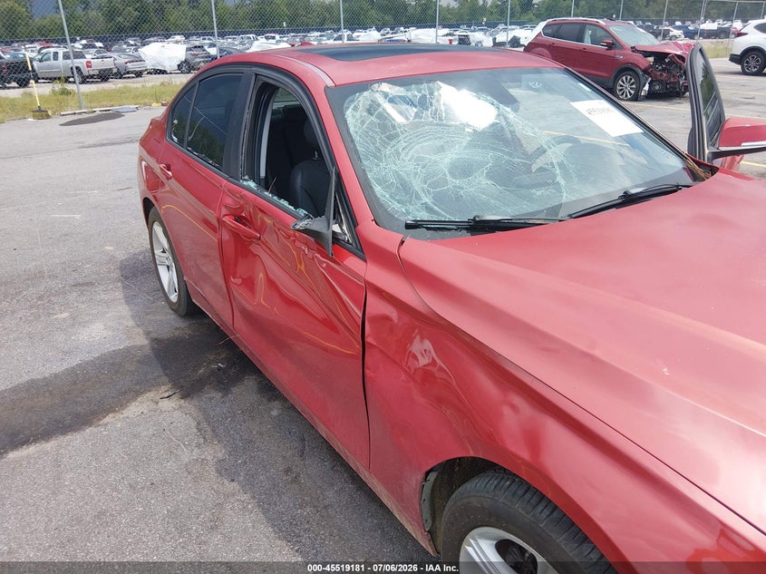 2012 BMW 3er VIN WBA3A5C58CF340266 IAAI salvage auction — SIDE, Salvage (South Carolina), sold $700 on 2026-08-02 (photo 6)