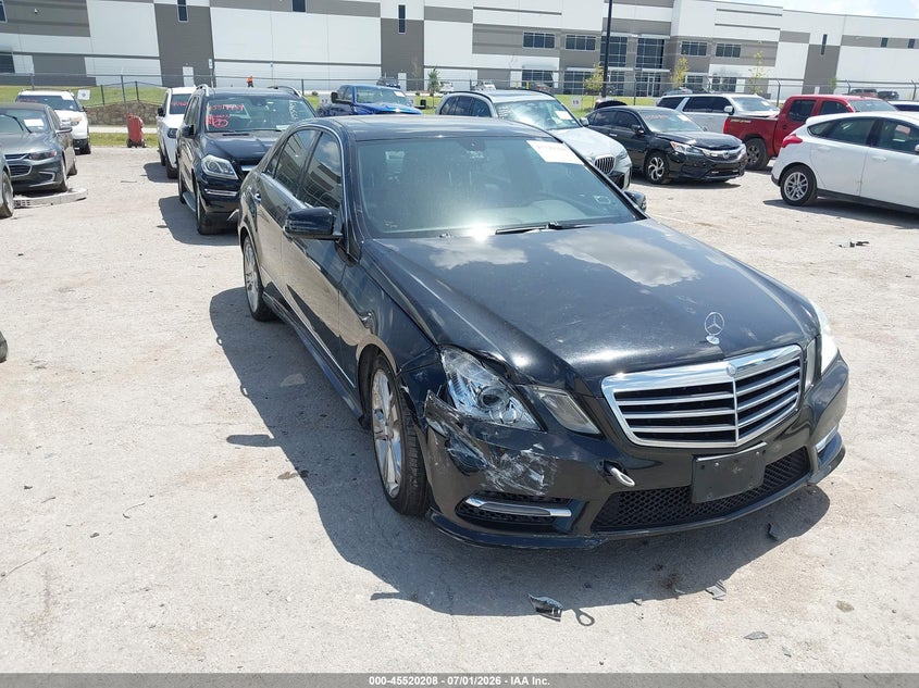 2013 Mercedes-benz E-klasse VIN WDDHF5KB2DA749496 IAAI salvage auction — RIGHT FRONT, Salvage Title, sold $1,550 on 2026-08-02 (photo 1)