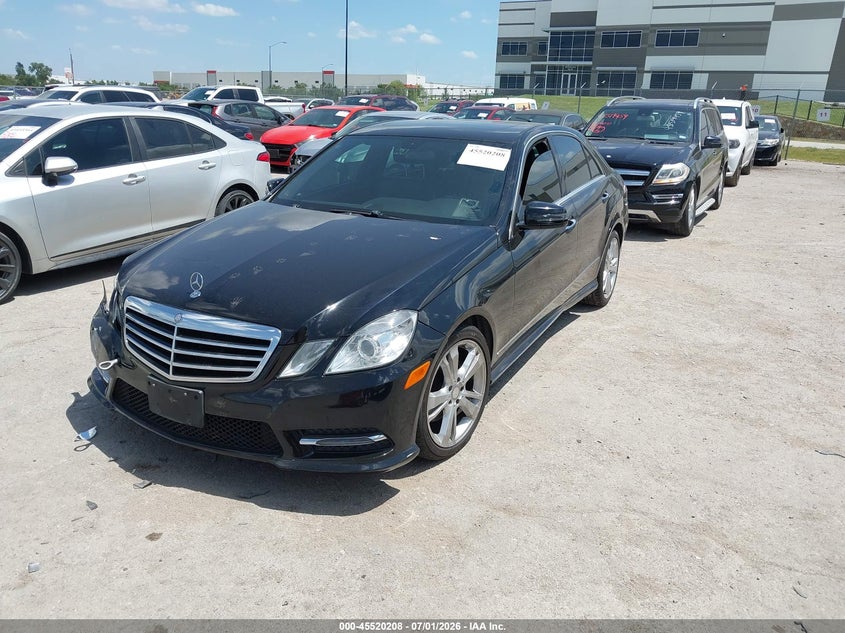 2013 Mercedes-benz E-klasse VIN WDDHF5KB2DA749496 IAAI salvage auction — RIGHT FRONT, Salvage Title, sold $1,550 on 2026-08-02 (photo 2)