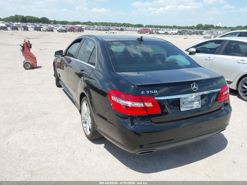 2013 Mercedes-benz E-klasse VIN WDDHF5KB2DA749496 IAAI salvage auction — RIGHT FRONT, Salvage Title, sold $1,550 on 2026-08-02 (photo 3)