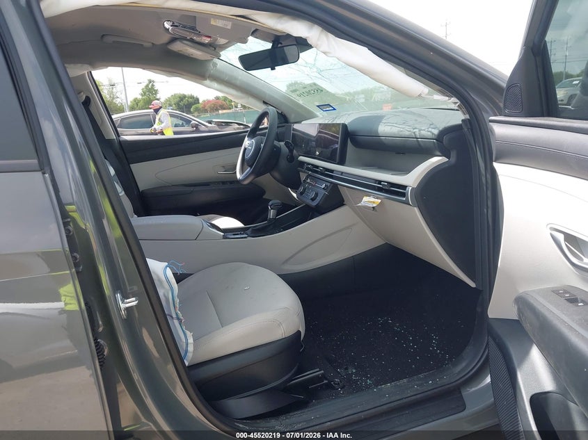 2026 Hyundai Tucson VIN 5NMJA3DE6TH697686 IAAI salvage auction — ROLLOVER, Wait Title, sold $7,000 on 2026-09-14 (photo 5)