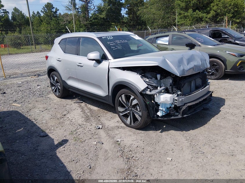 2025 Volvo Xc40 VIN YV4L12UEXS2509884 — IAAI salvage auction photo