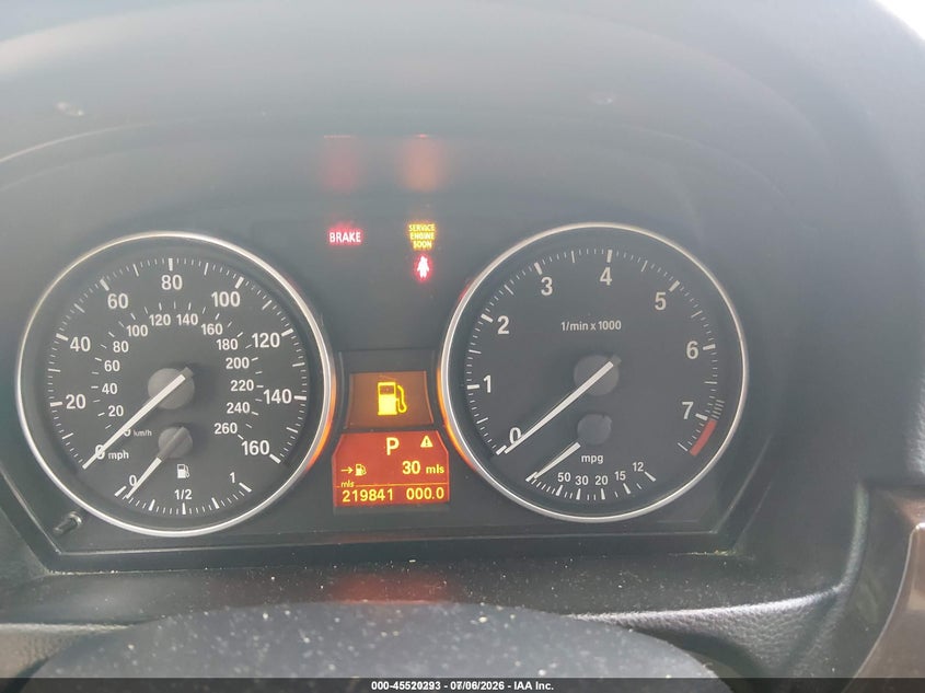 2011 BMW 3 series VIN WBAPK5C52BF124233 IAAI salvage auction — NORMAL WEAR, Clear (Virginia), sold $300 on 2026-07-28 (photo 7)
