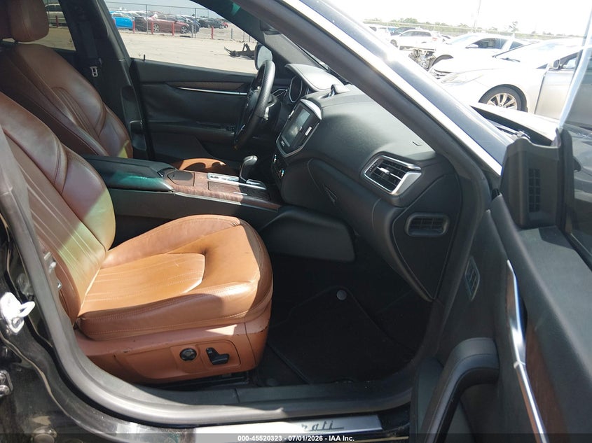 2014 Maserati Ghibli VIN ZAM57RTA5E1095324 IAAI salvage auction — WATER/FLOOD, Salvage (Texas), sold $2,975 on 2026-08-14 (photo 5)