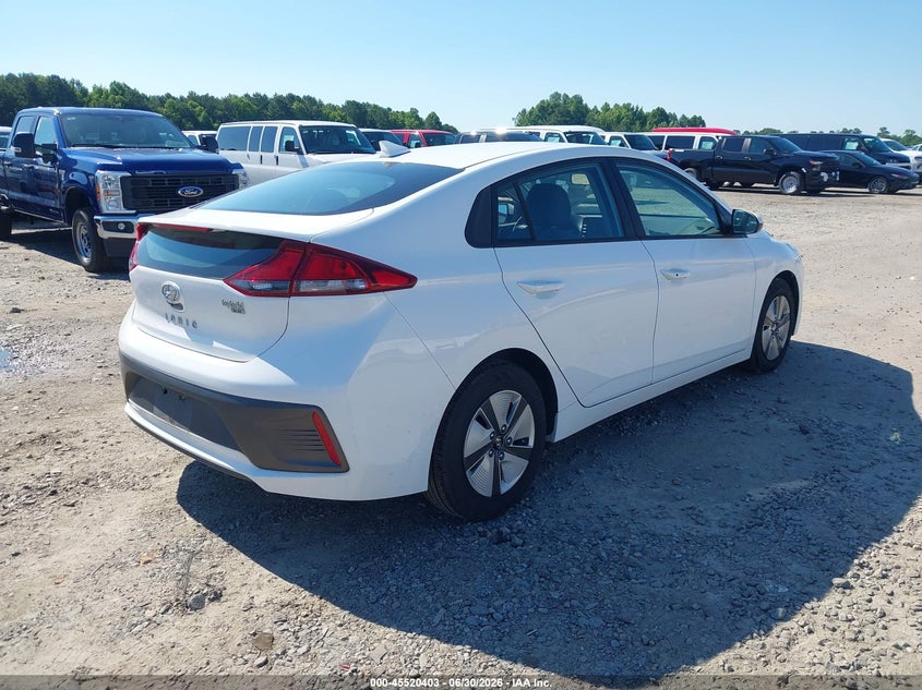 2021 Hyundai Ioniq hybrid VIN KMHC65LC7MU245693 IAAI salvage auction — NORMAL WEAR, Sf97 (North Carolina), sold $8,200 on 2026-08-10 (photo 4)