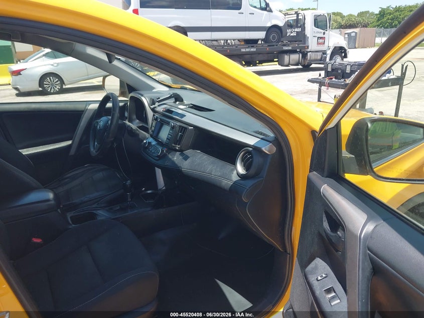 2018 Toyota Rav 4 VIN JTMRJREV6JD249362 IAAI salvage auction — NORMAL WEAR, Clear (New York), sold $6,500 on 2026-07-26 (photo 5)