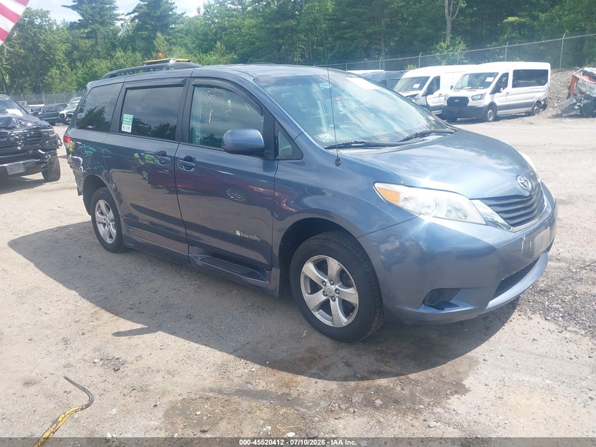 2014 Toyota Sienna VIN 5TDKK3DC3ES433342 IAAI salvage auction — UNDERCARRIAGE, Salvage Title, sold $8,100 on 2026-07-25 (photo 1)