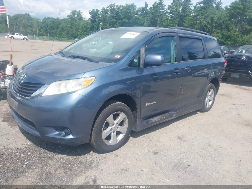 2014 Toyota Sienna VIN 5TDKK3DC3ES433342 IAAI salvage auction — UNDERCARRIAGE, Salvage Title, sold $8,100 on 2026-07-25 (photo 2)