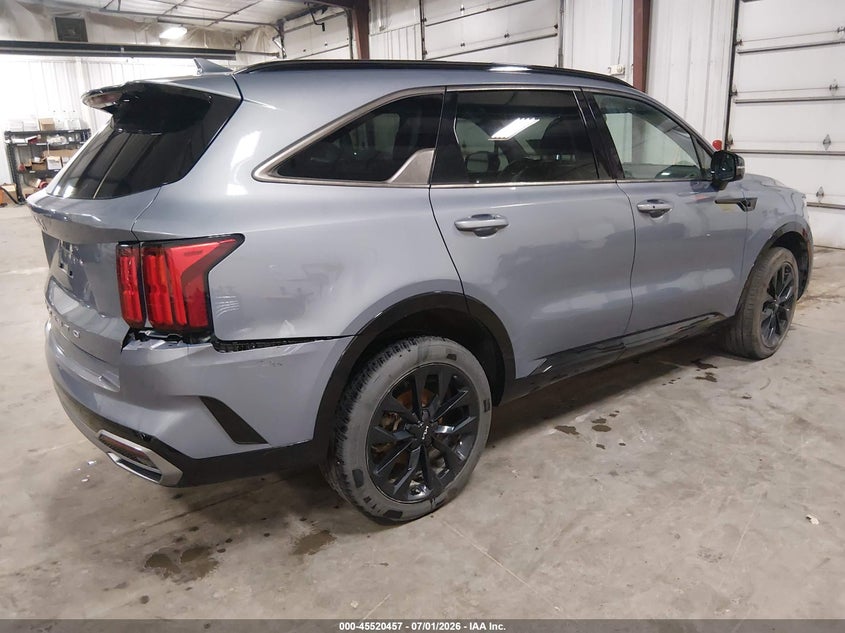 2022 Kia Sorento VIN 5XYRKDLF8NG076947 IAAI salvage auction — REAR END, Salvage Title, sold $6,100 on 2026-08-01 (photo 4)