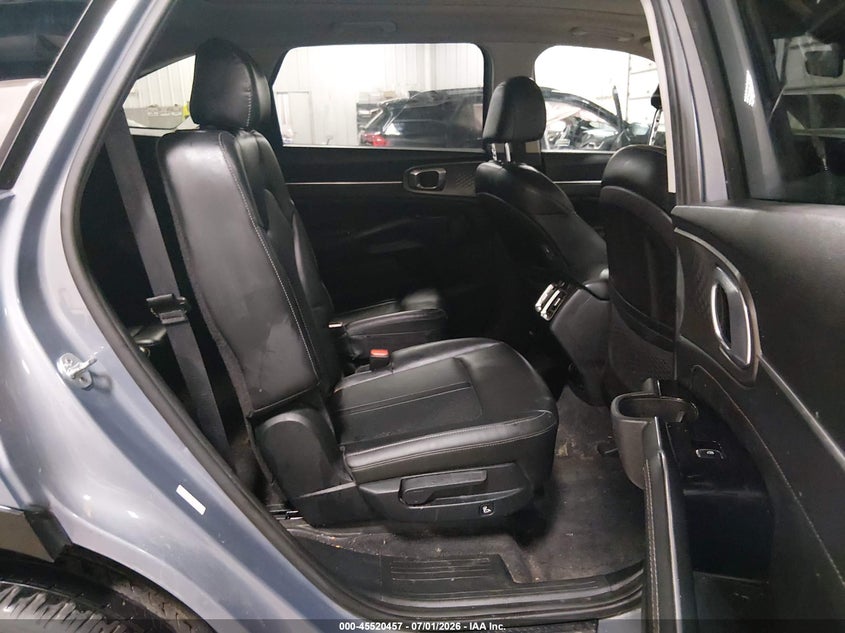 2022 Kia Sorento VIN 5XYRKDLF8NG076947 IAAI salvage auction — REAR END, Salvage Title, sold $6,100 on 2026-08-01 (photo 8)