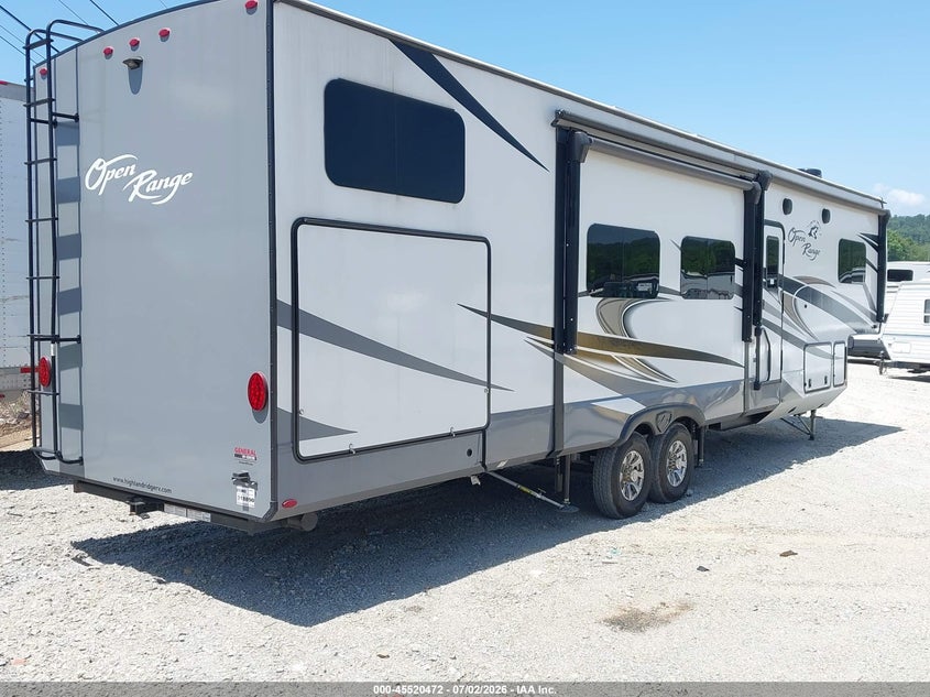 2023 Highland ridge Camping trailer VIN 58TCM0BV8P3BE3081 IAAI salvage auction — WATER/FLOOD, Wait Title, sold $24,000 on 2026-09-18 (photo 4)