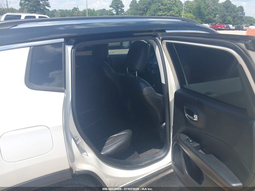 2018 Jeep Compass VIN 3C4NJCCB3JT361664 IAAI salvage auction — FRONT END, Salvage Title, sold $3,550 on 2026-08-28 (photo 8)