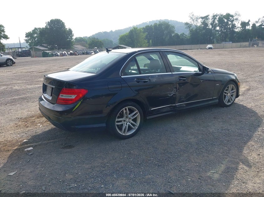 2012 Mercedes-benz C-klasse VIN WDDGF4HB6CA655360 IAAI salvage auction — SIDE, Salvage (Ohio), sold $1,100 on 2026-08-03 (photo 4)