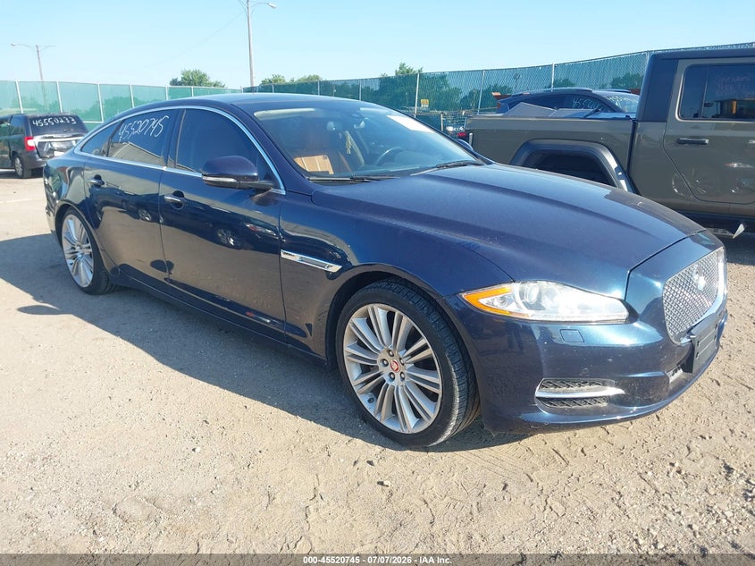 2013 Jaguar Xj series VIN SAJWJ2GDXD8V52044 IAAI salvage auction — NORMAL WEAR, Clear (Indiana), sold $625 on 2026-07-16 (photo 1)
