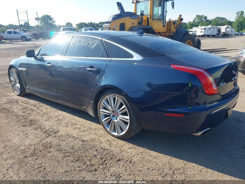 2013 Jaguar Xj series VIN SAJWJ2GDXD8V52044 IAAI salvage auction — NORMAL WEAR, Clear (Indiana), sold $625 on 2026-07-16 (photo 3)