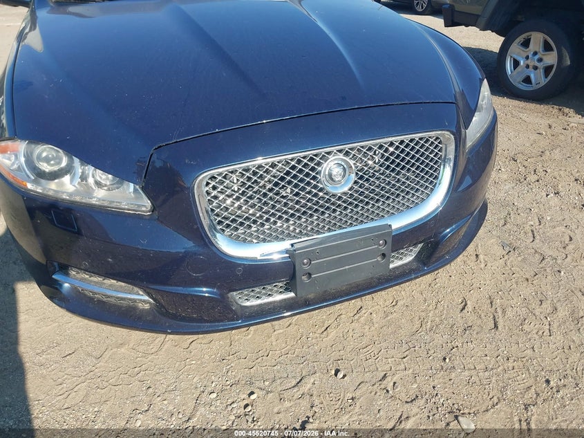 2013 Jaguar Xj series VIN SAJWJ2GDXD8V52044 IAAI salvage auction — NORMAL WEAR, Clear (Indiana), sold $625 on 2026-07-16 (photo 6)