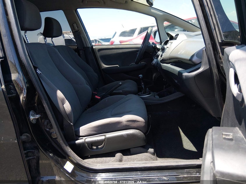 2013 Honda Fit VIN JHMGE8G32DC030473 IAAI salvage auction — NORMAL WEAR, Clear (Nevada), sold $1,100 on 2026-07-17 (photo 5)
