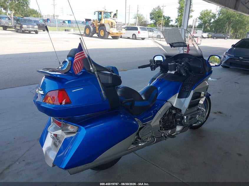 2012 Honda Gl1800c VIN JH2SC68M7CK000118 IAAI salvage auction — UNKNOWN, Rebuildable (Florida), sold $4,050 on 2026-07-21 (photo 4)