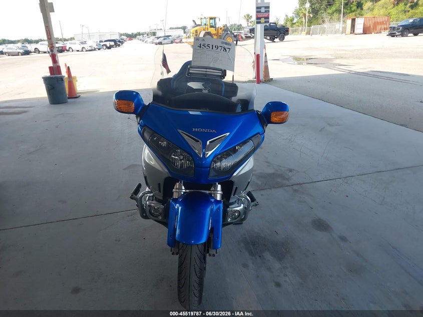 2012 Honda Gl1800c VIN JH2SC68M7CK000118 IAAI salvage auction — UNKNOWN, Rebuildable (Florida), sold $4,050 on 2026-07-21 (photo 5)