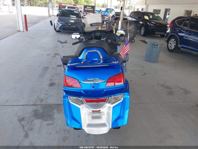 2012 Honda Gl1800c VIN JH2SC68M7CK000118 IAAI salvage auction — UNKNOWN, Rebuildable (Florida), sold $4,050 on 2026-07-21 (photo 6)