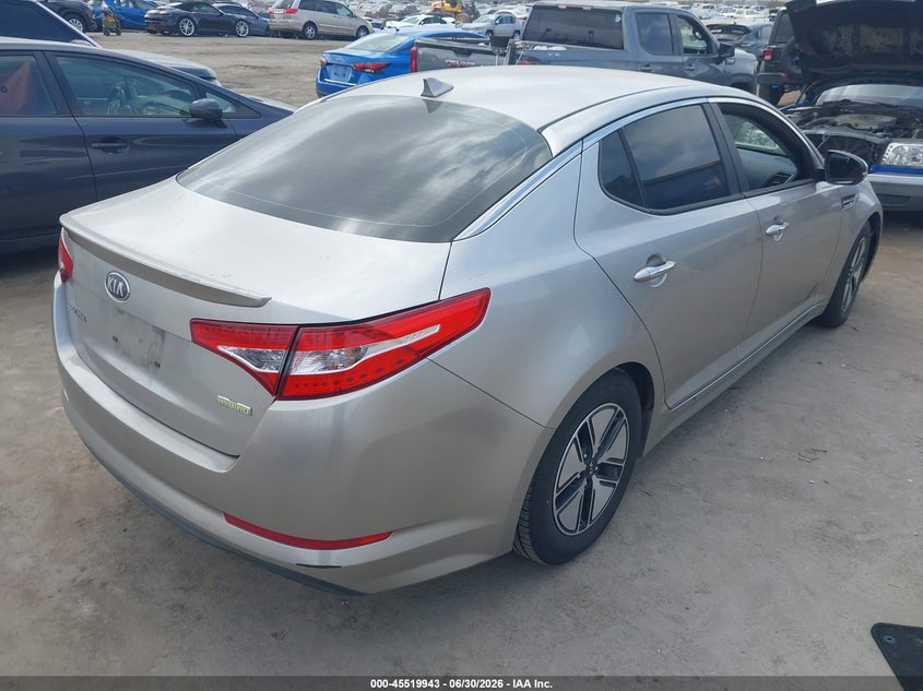 2013 Kia Optima hybrid VIN KNAGM4AD8D5038805 IAAI salvage auction — UNKNOWN, Clear - Dealer Only (California), sold $1,625 on 2026-07-08 (photo 4)