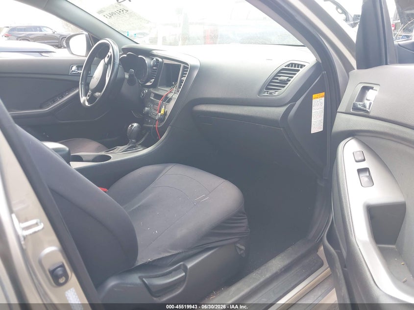2013 Kia Optima hybrid VIN KNAGM4AD8D5038805 IAAI salvage auction — UNKNOWN, Clear - Dealer Only (California), sold $1,625 on 2026-07-08 (photo 5)