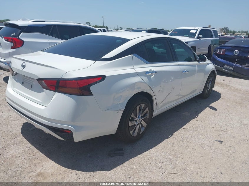 2023 Nissan Altima VIN 1N4BL4BV0PN314394 IAAI salvage auction — RIGHT SIDE, Original (Texas), sold $9,000 on 2026-09-01 (photo 4)