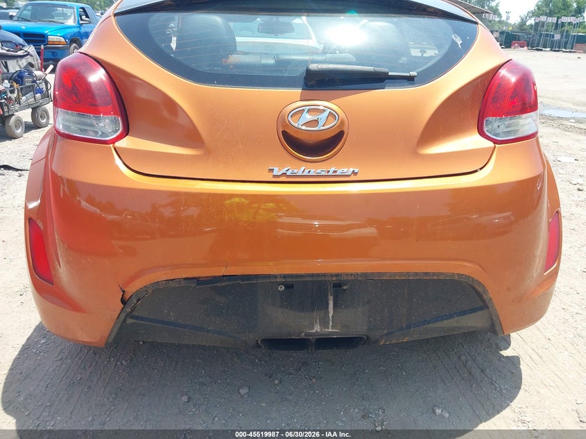 2012 Hyundai Veloster VIN KMHTC6AD3CU029901 IAAI salvage auction — NORMAL WEAR, Clear-Dealer Only (Maryland), sold $400 on 2026-07-30 (photo 6)