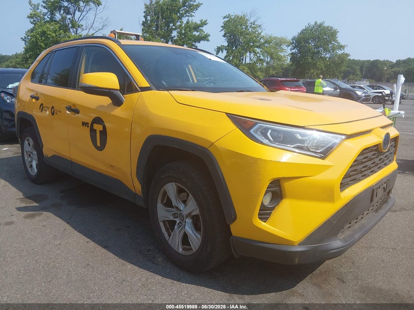 2019 Toyota Rav 4 VIN JTMRWRFV7KD012302 IAAI salvage auction — FRONT & REAR, Clear (New York), sold $7,600 on 2026-07-27 (photo 1)