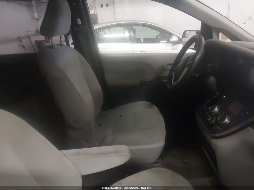 2017 Toyota Sienna VIN 5TDZZ3DCXHS802762 IAAI salvage auction — LEFT SIDE, Salvage (Minnesota), sold $5,700 on 2026-07-29 (photo 5)