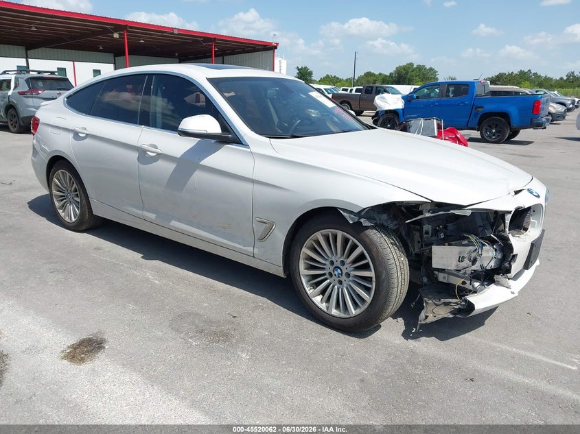 2015 BMW 3er VIN WBA3X5C5XFD562581 IAAI salvage auction — RIGHT FRONT, Salvage (Texas), sold $1,350 on 2026-08-20 (photo 1)