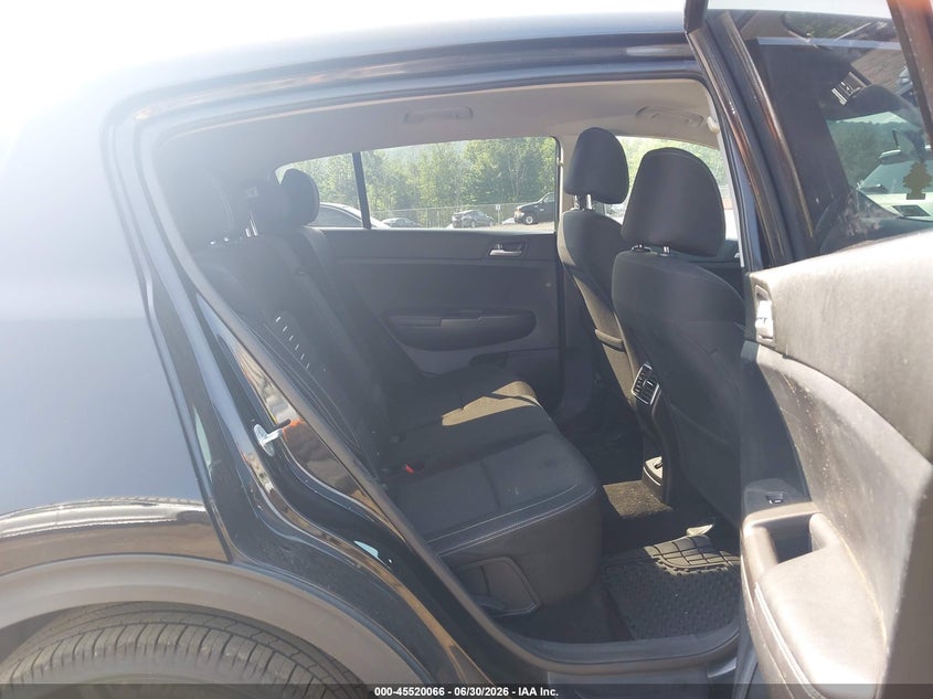 2018 Kia Sportage VIN KNDPM3AC2J7347013 IAAI salvage auction — NORMAL WEAR, Clear (New Jersey), sold $1,800 on 2026-07-09 (photo 8)