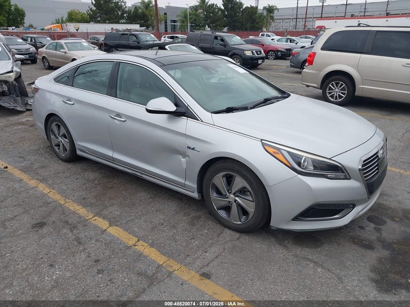 2016 Hyundai Sonata VIN KMHE34L1XGA028848 IAAI salvage auction — NORMAL WEAR, Clear - Dealer Only (California), sold $675 on 2026-07-28 (photo 1)