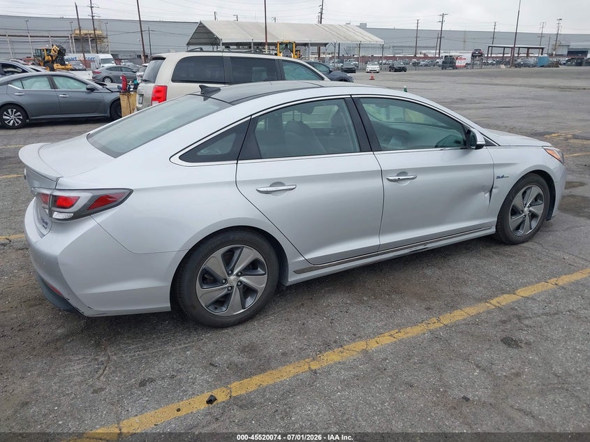 2016 Hyundai Sonata VIN KMHE34L1XGA028848 IAAI salvage auction — NORMAL WEAR, Clear - Dealer Only (California), sold $675 on 2026-07-28 (photo 4)