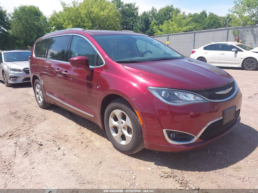 2017 Chrysler Pacifica VIN 2C4RC1EG8HR659343 IAAI salvage auction — FRONT & REAR, Clear (Wisconsin), sold $2,700 on 2026-07-11 (photo 1)