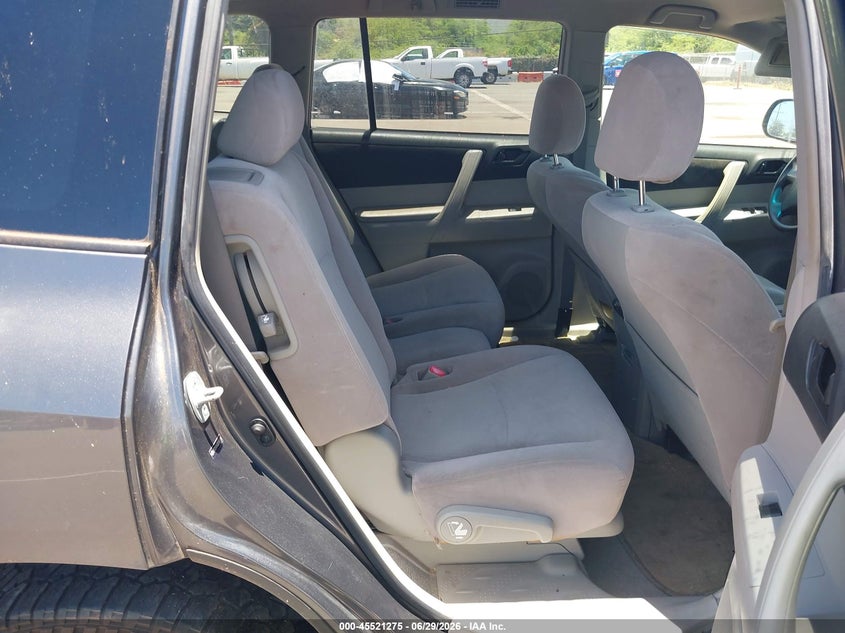 2008 Toyota Highlander VIN JTEDS41A382061686 IAAI salvage auction — NORMAL WEAR, Clear (Hawaii), sold $550 on 2026-07-28 (photo 8)