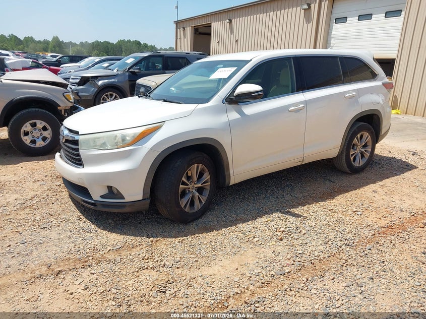 2015 Toyota Highlander VIN 5TDZKRFH5FS079903 IAAI salvage auction — FRONT END, Salvage (North Carolina), sold $5,600 on 2026-07-27 (photo 2)