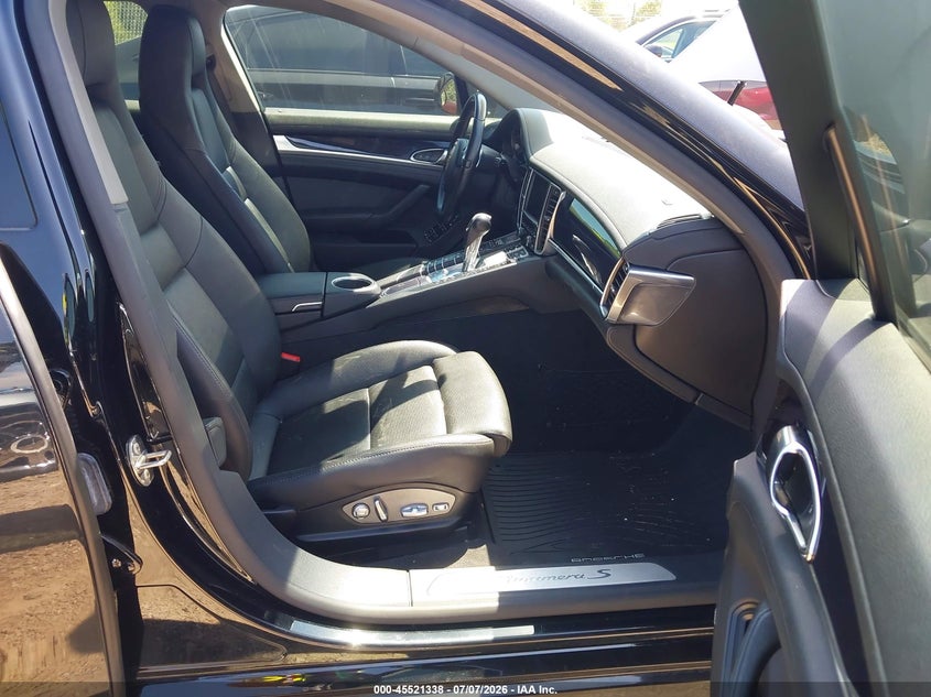 2015 Porsche Panamera VIN WP0AD2A79FL040892 IAAI salvage auction — UNKNOWN, Salvage (Illinois), sold $2,350 on 2026-08-12 (photo 5)