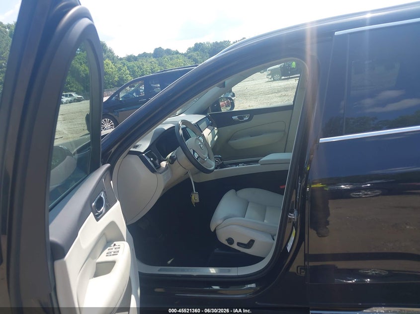 2019 Volvo Xc60 VIN LYV102RL0KB289870 IAAI salvage auction — SIDE, Salvage (Georgia), sold $9,300 on 2026-08-19 (photo 5)