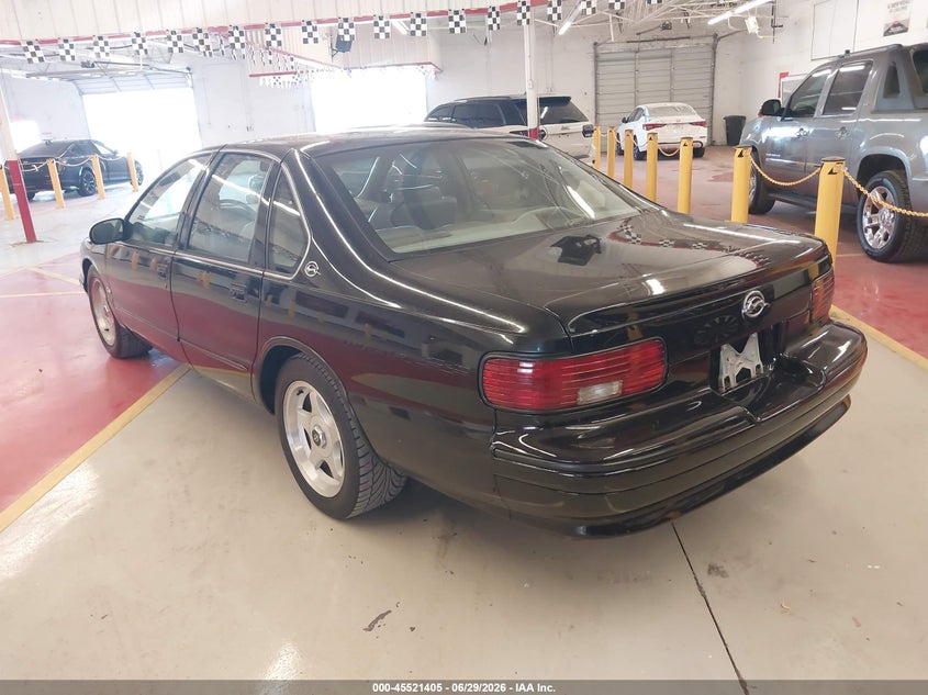 1996 Chevrolet Caprice VIN 1G1BL52P8TR191652 IAAI salvage auction — NORMAL WEAR, Clear (Massachusetts), sold $11,100 on 2026-07-06 (photo 3)