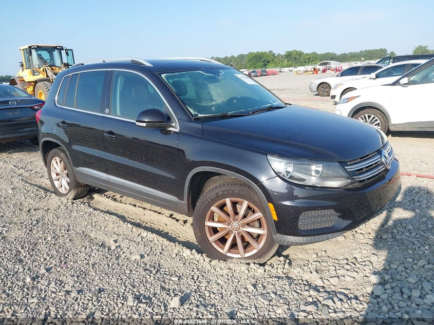 2017 Volkswagen Tiguan VIN WVGRV7AXXHW504346 IAAI salvage auction — NORMAL WEAR, Salvage Title, sold $2,400 on 2026-07-13 (photo 1)