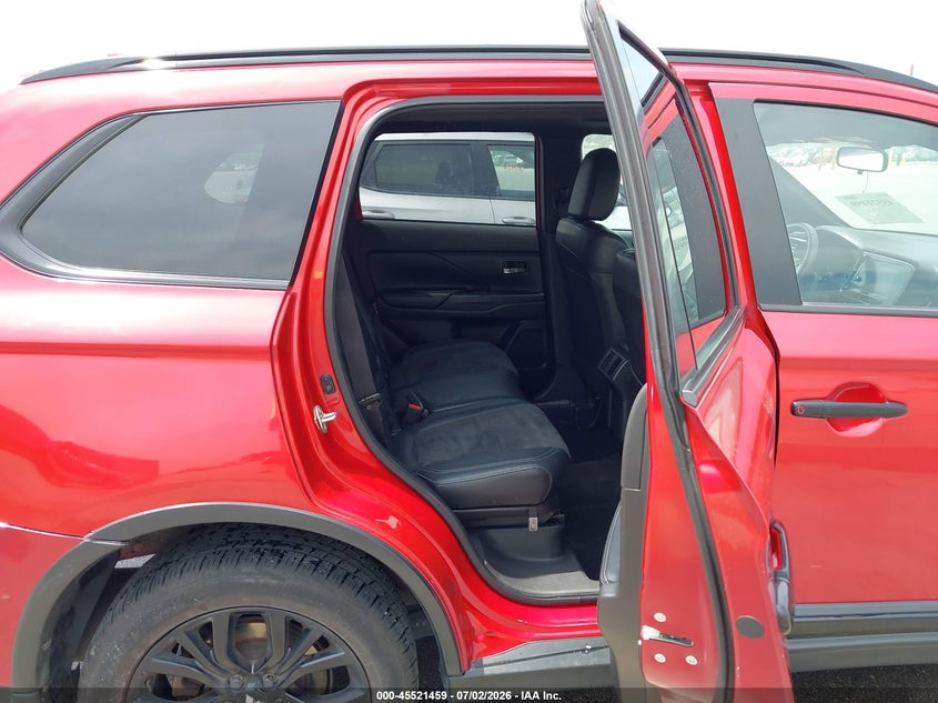 2019 Mitsubishi Outlander VIN JA4AZ3A39KZ025542 IAAI salvage auction — HAIL, Salvage (Nebraska), sold $5,300 on 2026-07-30 (photo 8)