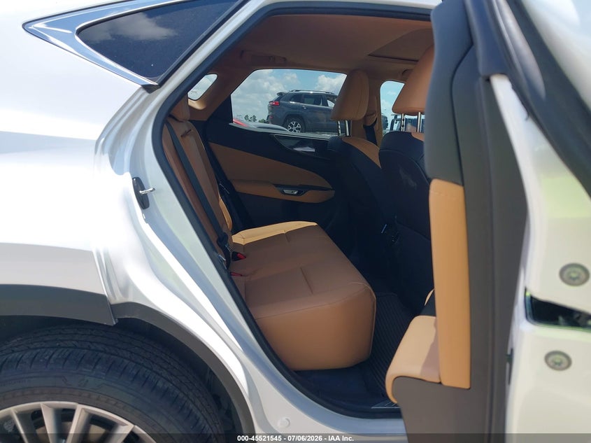 2025 Lexus Nx VIN 2T2GGCEZ0SC065812 IAAI salvage auction — FRONT END, Salvage Title, sold $15,100 on 2026-08-27 (photo 8)