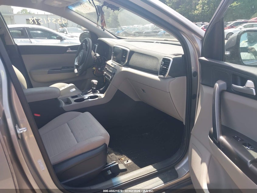 2020 Kia Sportage VIN KNDPMCAC1L7642042 IAAI salvage auction — FRONT END, Salvage (Connecticut), sold $4,800 on 2026-07-16 (photo 5)