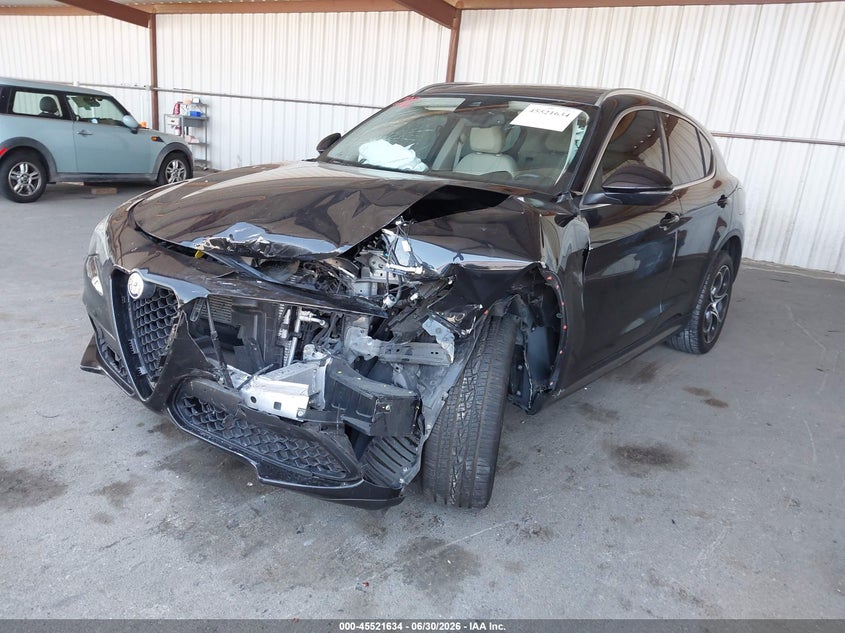 2019 Alfa romeo Stelvio VIN ZASPAKBN0K7C49321 IAAI salvage auction — LEFT FRONT, Wait Title, sold $1,900 on 2026-08-12 (photo 2)