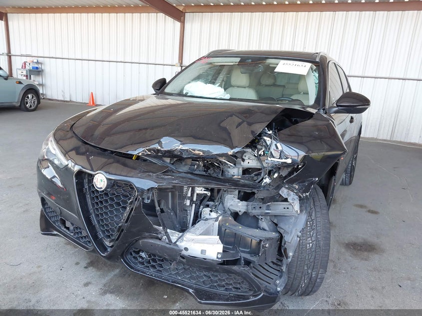 2019 Alfa romeo Stelvio VIN ZASPAKBN0K7C49321 IAAI salvage auction — LEFT FRONT, Wait Title, sold $1,900 on 2026-08-12 (photo 6)